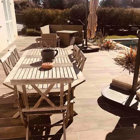 Villa Moderne Avec Piscine *